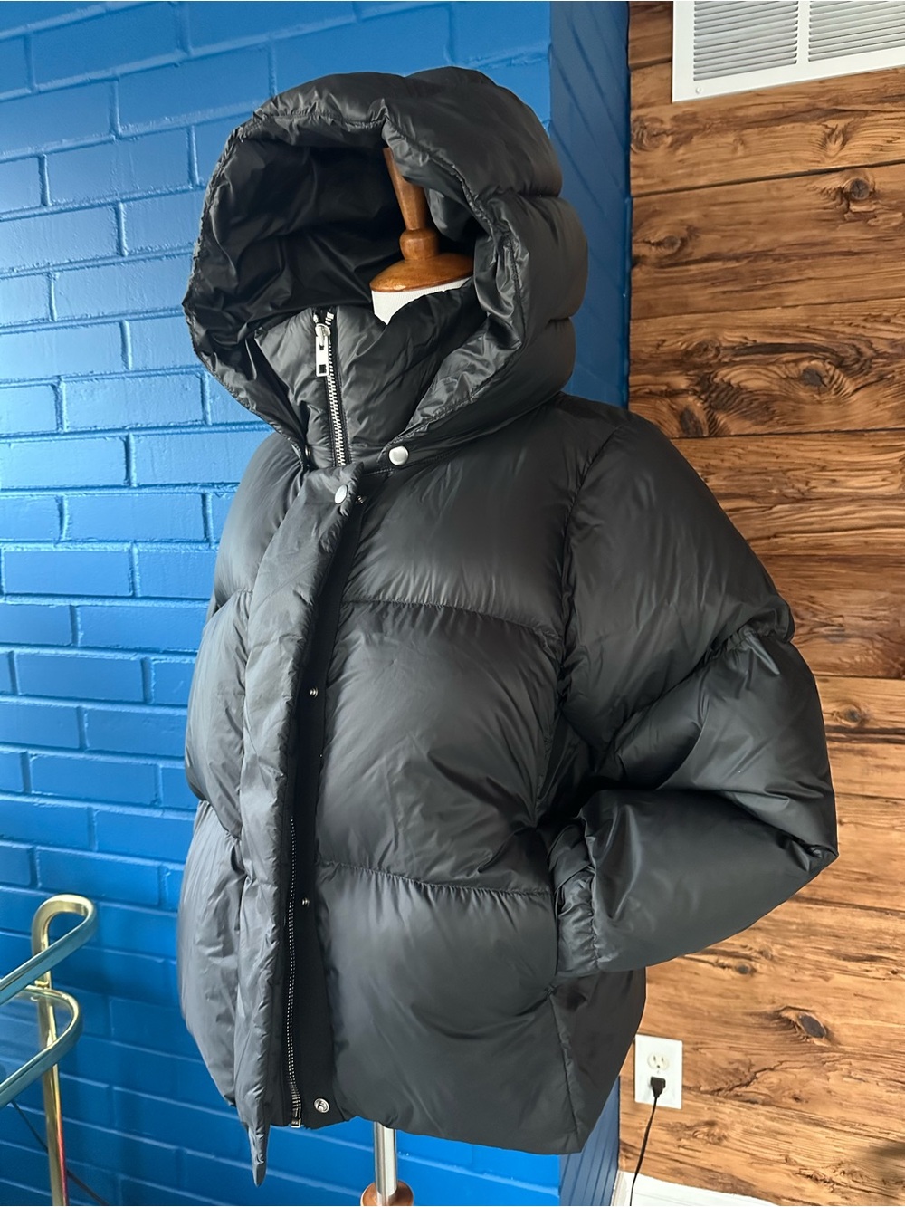 Banana Republic Women's Black Hooded down Puffer Jacket